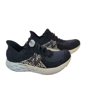 New Balance Fresh Foam Women Sneakers  Size 10 Black White